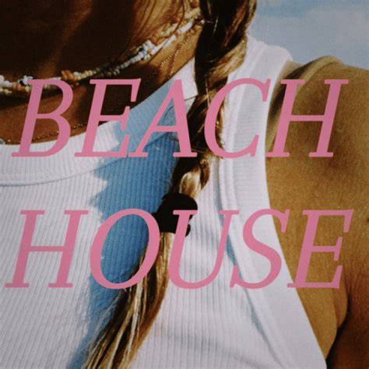 Beach House lyrics | LyricsMode.com