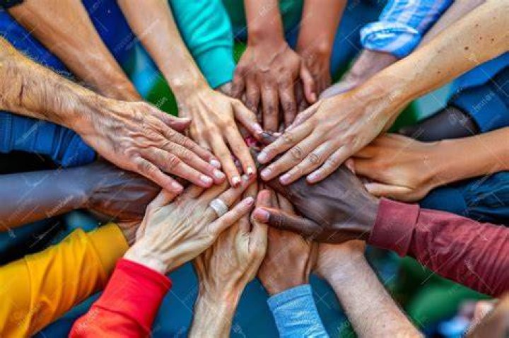 Community Comes Together to Show Support