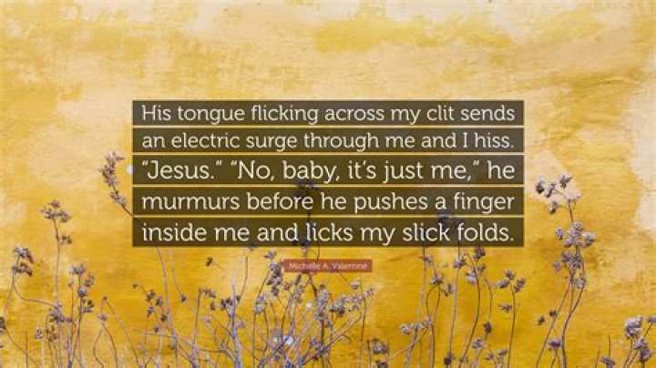 Lick my clit lyrics