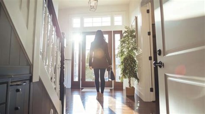 Walks through the front door lyrics